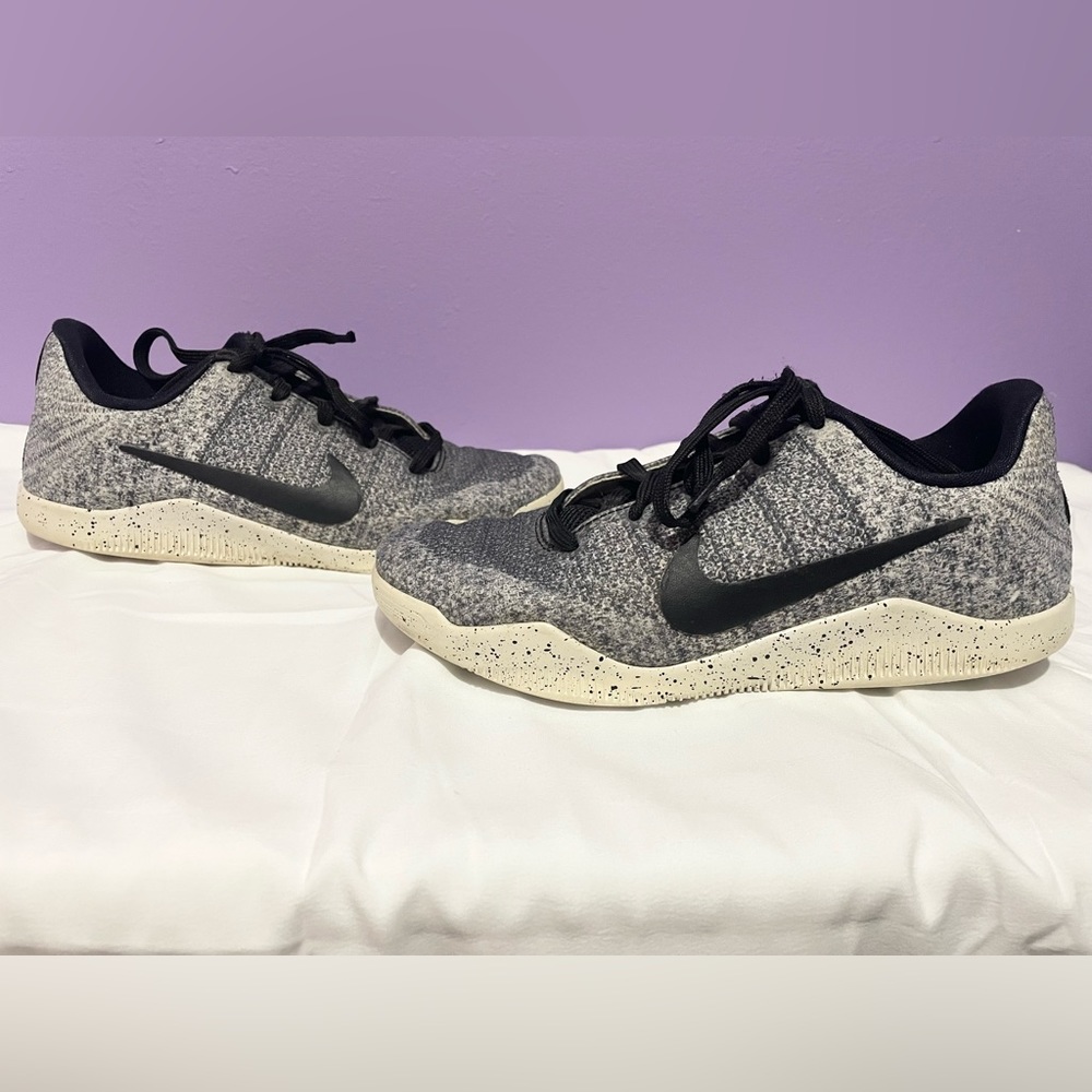 Nike Kobe 11 size 6